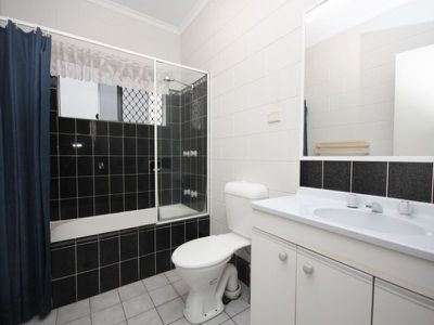 25 Noble Close, Edmonton