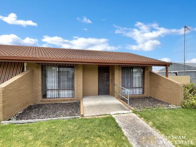 13 Shalom Place, Horsham