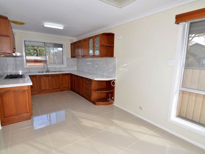 8 Sunhill Crescent, Ardeer