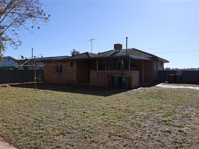 5 Dawson Street, Forbes