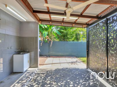 15 Connaught Court, Bakewell