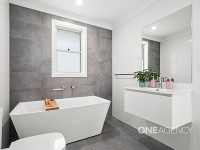 2A Balmoral Parade, Tullimbar