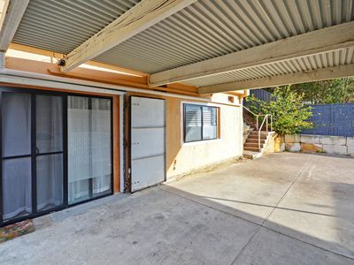 9a / 65 Nesca Parade, The Hill