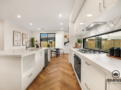 168 Villa Doria Drive, Clyde North