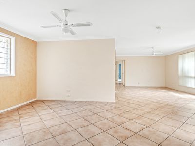 1 / 33 Pur Pur Avenue, Lake Illawarra