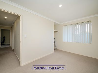 32 Goshawk St, Tapping