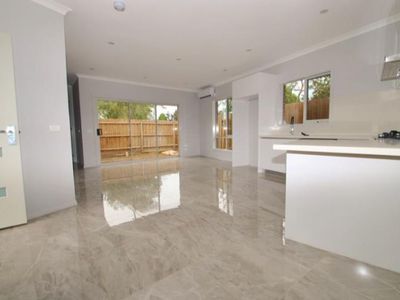 2/20 Kramer Street, Werribee