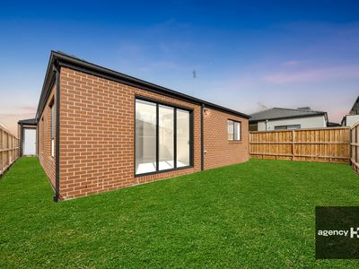 28 Art Deco Drive, Deanside