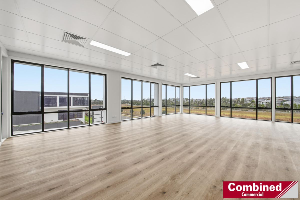 8 / 30 Southwell Road, Oran Park