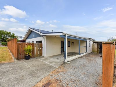 1 / 1 Windlesham Place, Wakefield