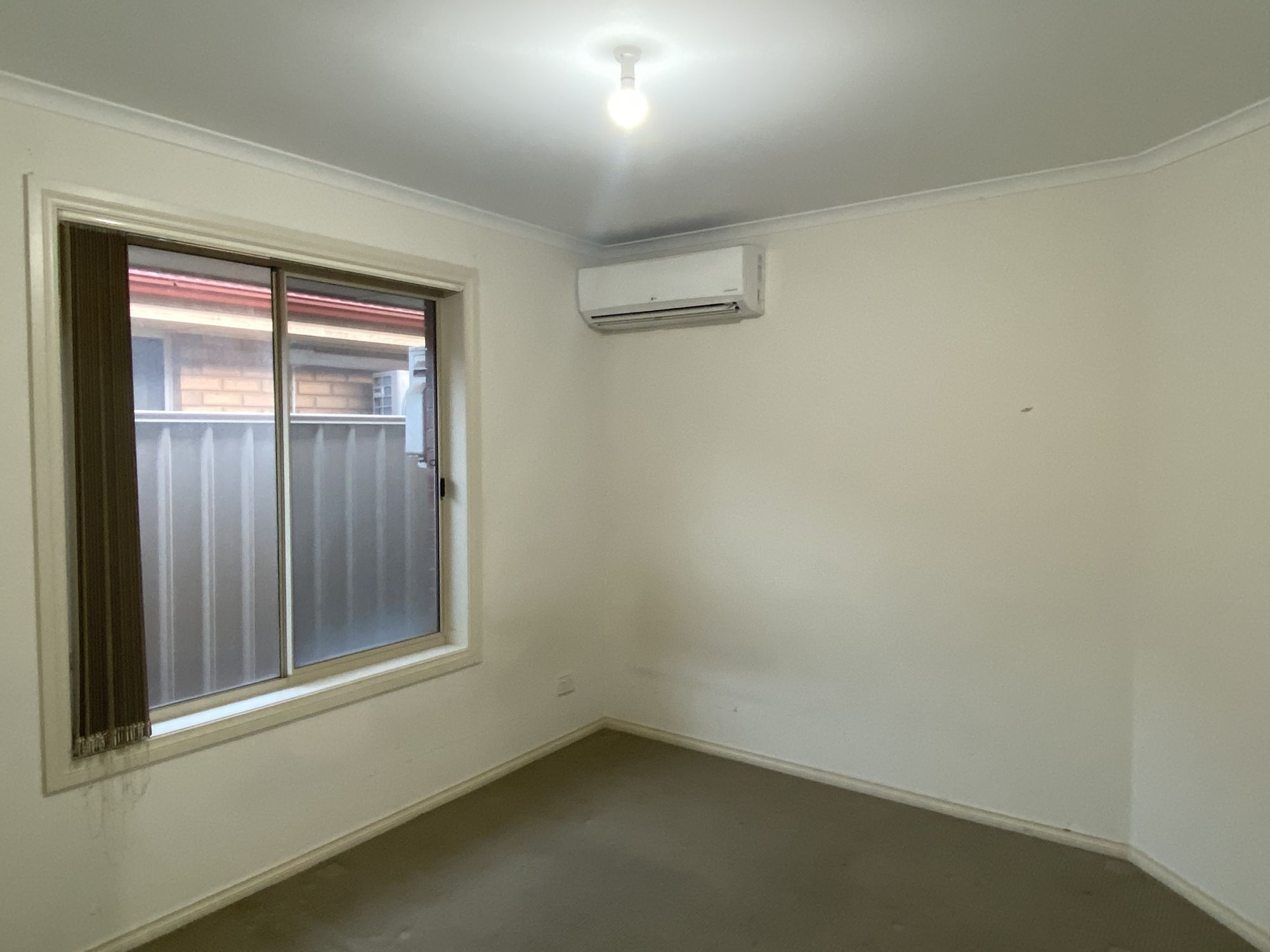 1A Bank Street, Kilburn