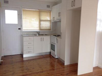 4 / 28 Hoskins Avenue, Kemblawarra