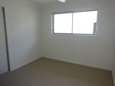 1 / 11 Velox Circuit, Upper Coomera