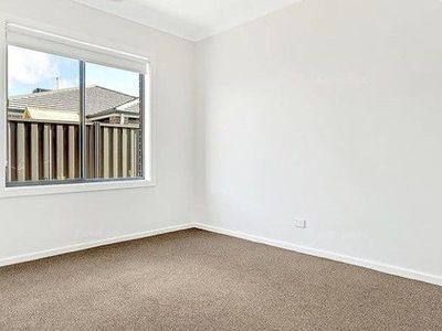 122 Champion Parade, Craigieburn