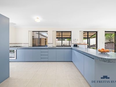 22 Tamarisk Drive, Halls Head