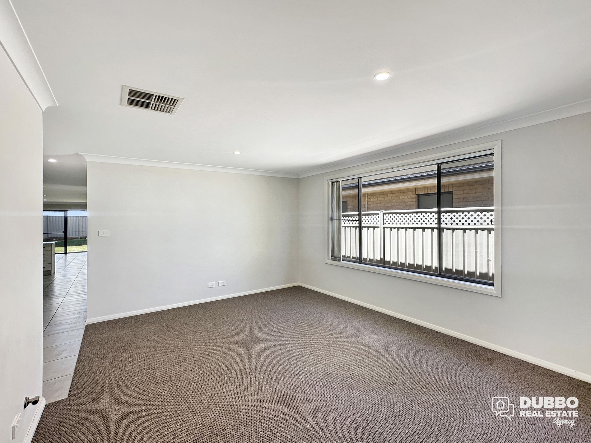 55 Champagne Drive, Dubbo