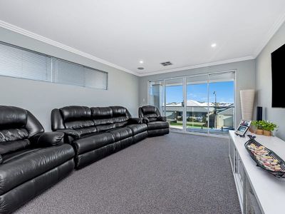 18 Minstrell Way , Madora Bay
