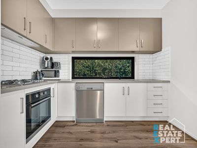 2 / 69 Somerville Road, Hampton Park