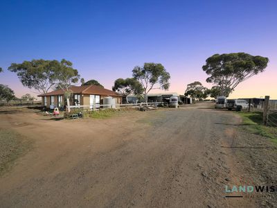 462-484 Harkness Road, Melton West