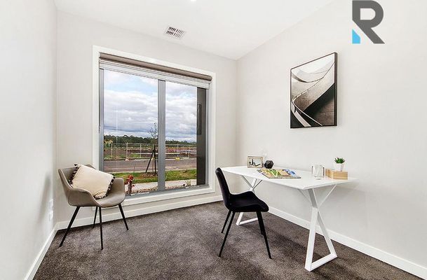 75 Horizon Boulevard, Greenvale