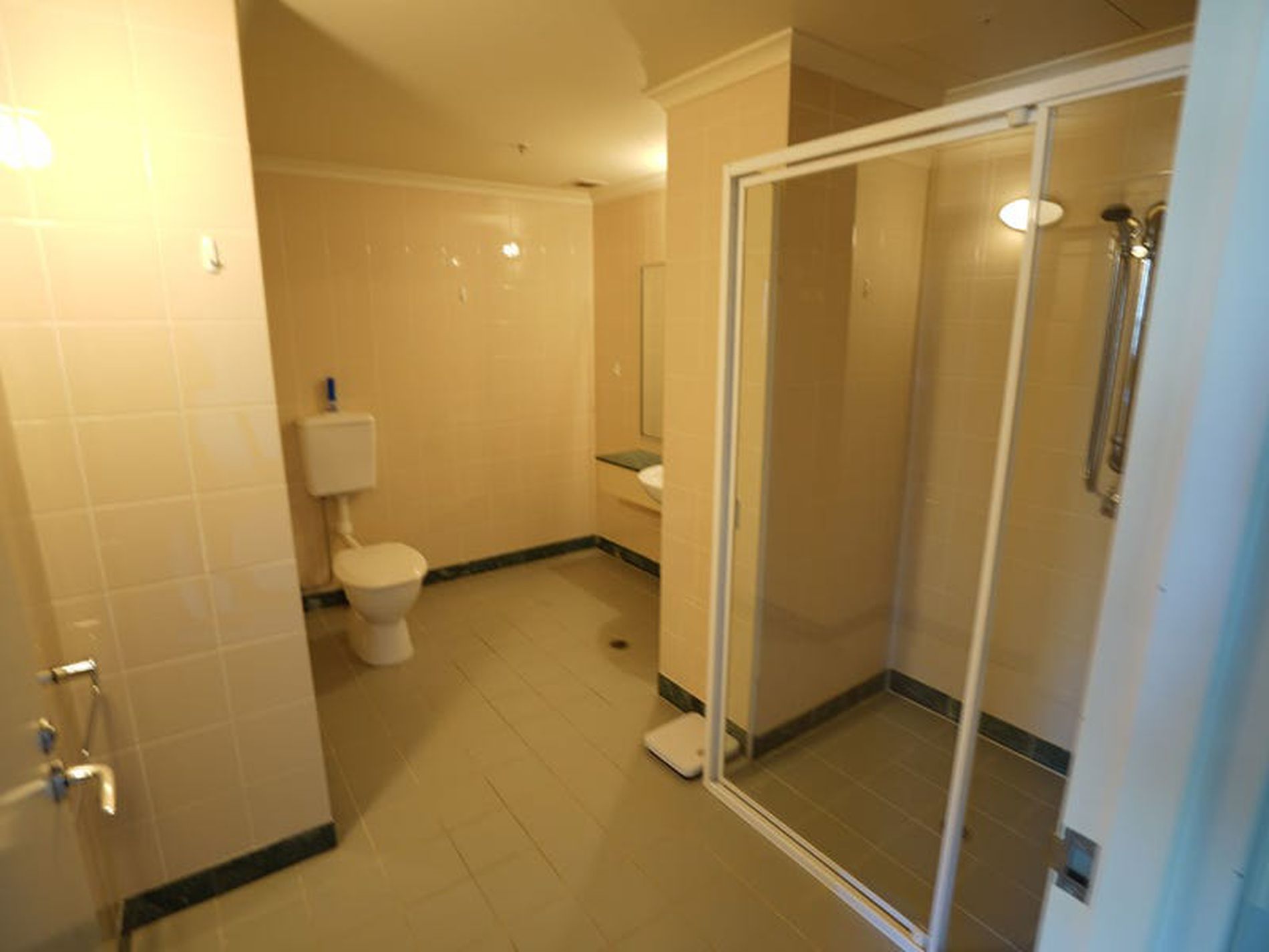 2004 / 1 Hosking Place, Sydney