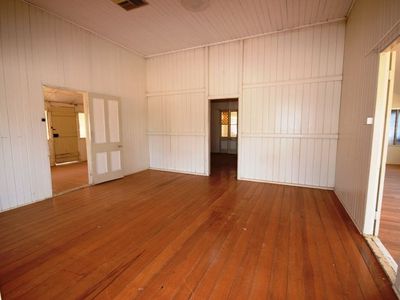 122 Wren Street, Longreach