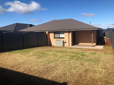 21a Hindmarsh Esplanande, Dubbo