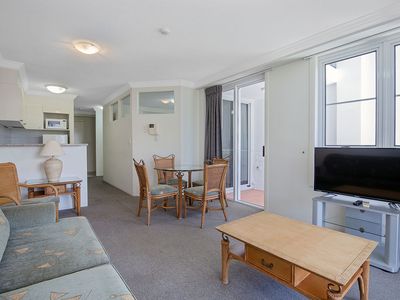 309 / 9-21 BEACH PARADE, Surfers Paradise