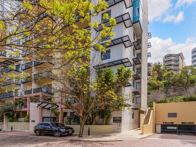 13 / 122 Mounts Bay Road, Perth