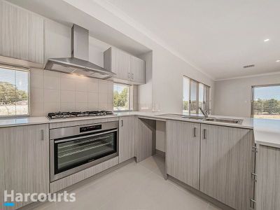 8 Bunker Crescent, Yanchep