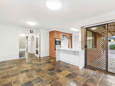 11 Chancery Crescent, Willetton