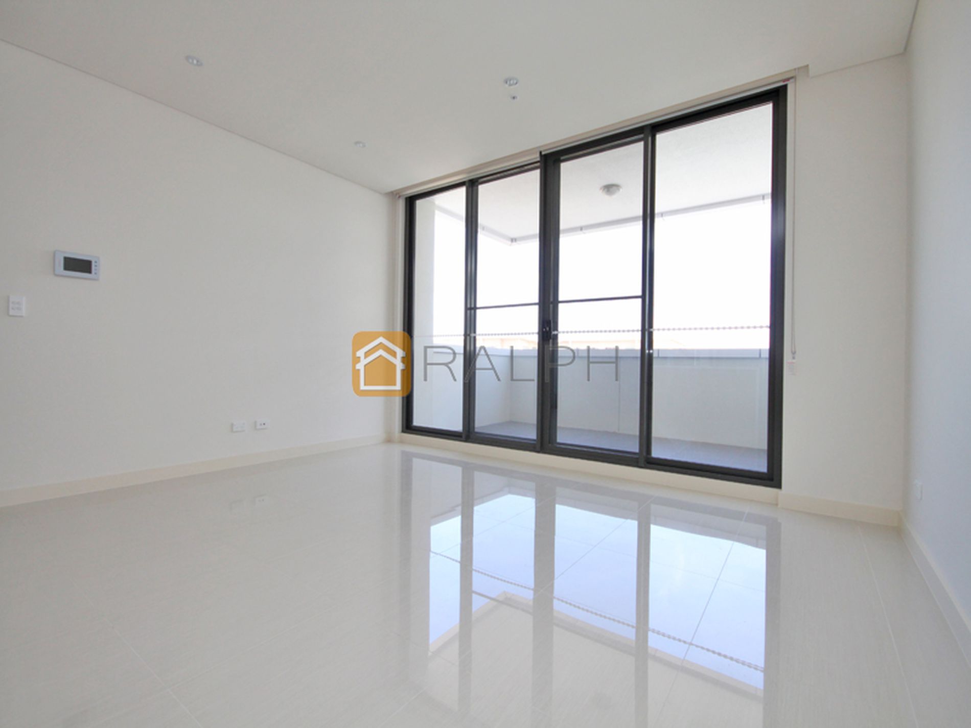 915 / 4 Nipper Street, Homebush