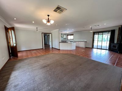 1-11 Douglas Street, Geurie