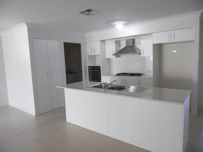 11 Rixon Street, Oran Park