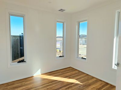 7 Sheniz Avenue, Fraser Rise