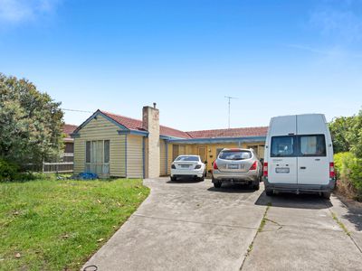 1449 Centre Road, Clayton