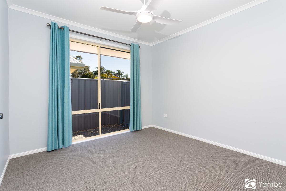 4 Edgewater Close, Yamba