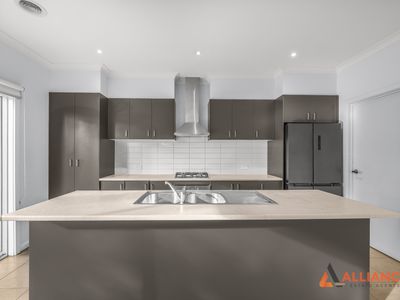 37 Kirkstead Grove, Craigieburn