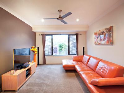 10 Pincally Cres, Ormeau