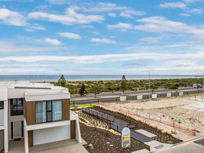 20 Oceanview Drive, Taperoo