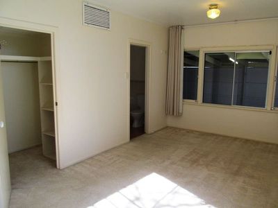 4 Lark steet, Longreach