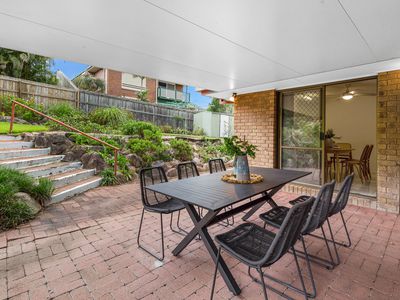 16 Malachite Street, Keperra