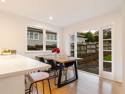 24 Gill Avenue, Te Atatu Peninsula