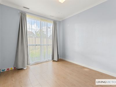 73 Talintyre Road, Sunshine West