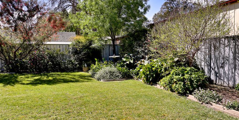 7 Charman Ave, Euroa