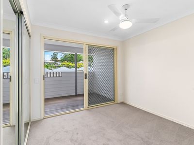 2 / 2 Queens Road, Taringa