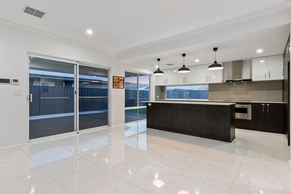 15 Clarendon Approach , Baldivis