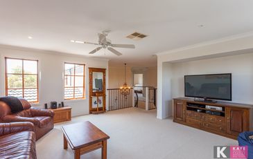 25 Rose Garden Court, Narre Warren North