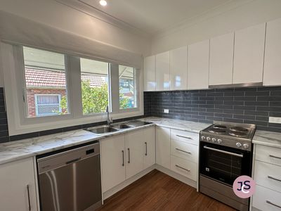 669A Glebe Road, Adamstown