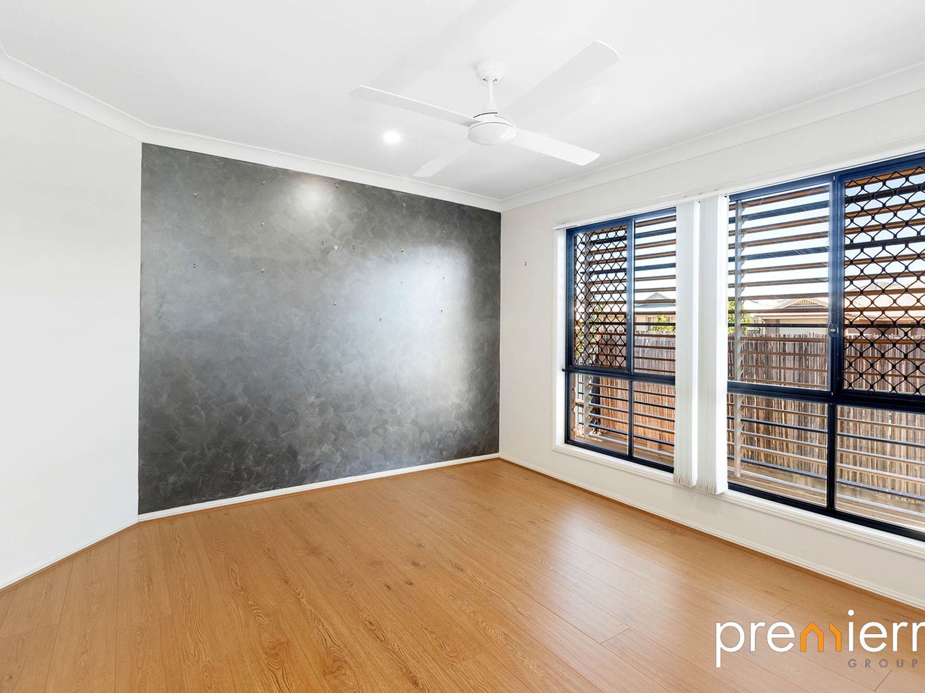 33 Collins Street, Collingwood Park